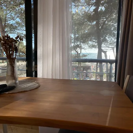 Beachfront 2br Sea View - By Enjoy Travel Appartement