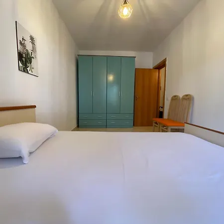 Beachfront 2br Sea View - By Enjoy Travel * Golem (Tirana)