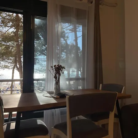Beachfront 2br Sea View - By Enjoy Travel Appartement